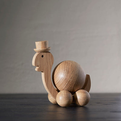 ChiCura Copenhagen Spinning Turtle - Medium Living / Figures & Dice Oak