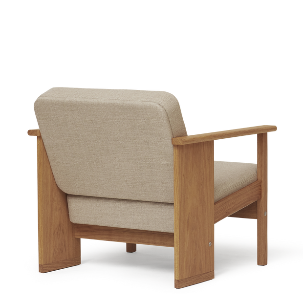 Form & Refine Block Lounge Chair, Oak - COM