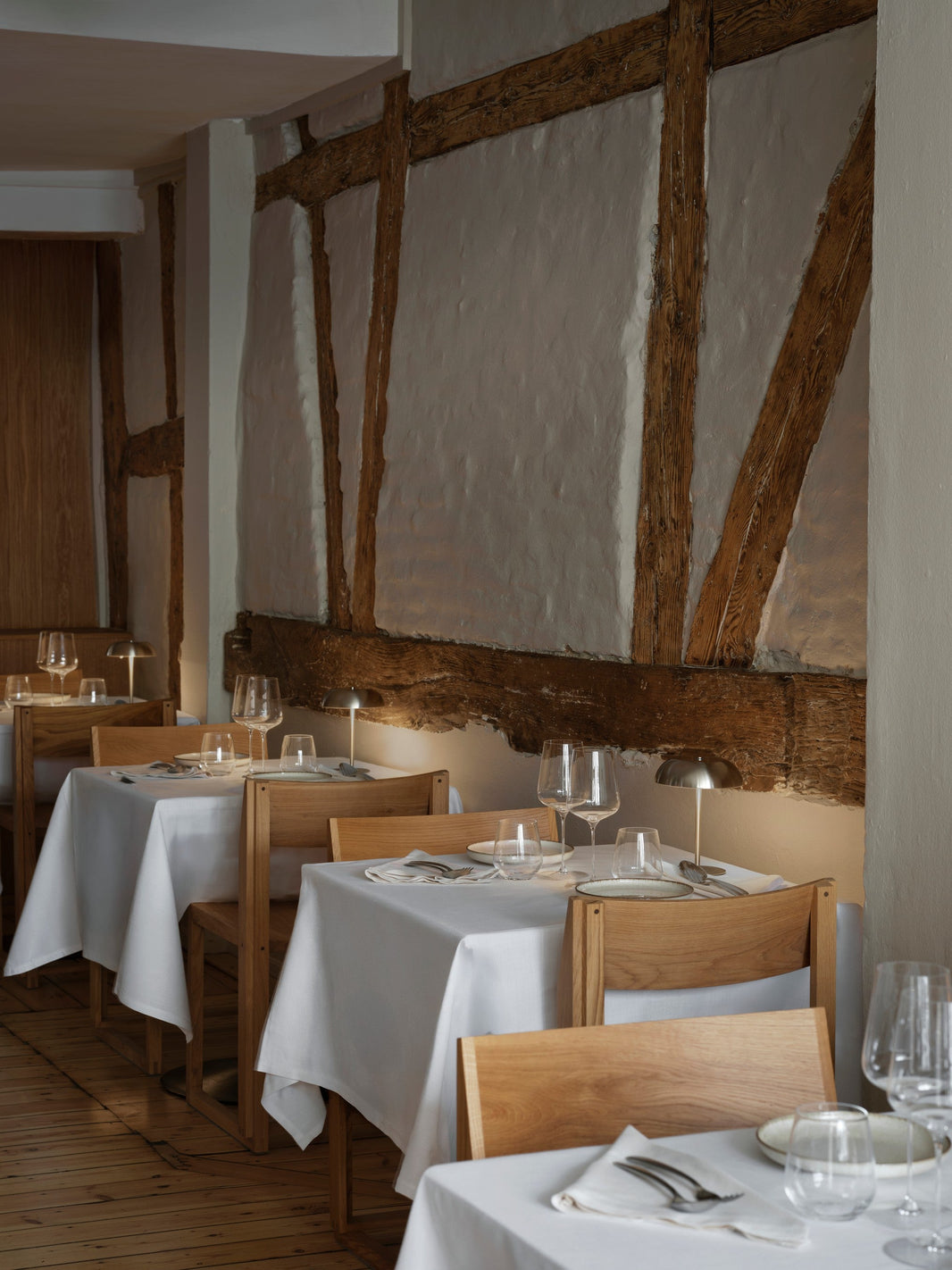 HOSPITALITY, KRISTINA DAM STUDIO, UNÍ