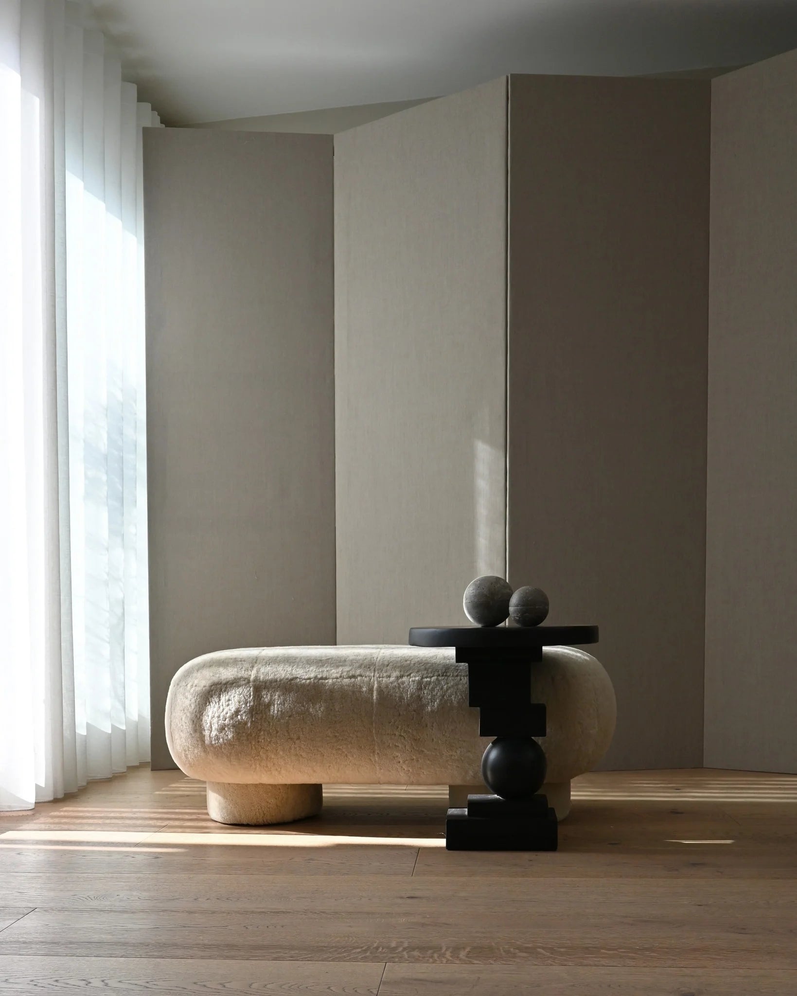 101 Copenhagen Big Foot Bench - Sandshell (Sheepskin)