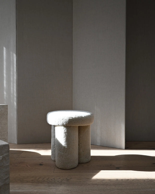 101 Copenhagen Big Foot Stool - Sandshell (Sheepskin)