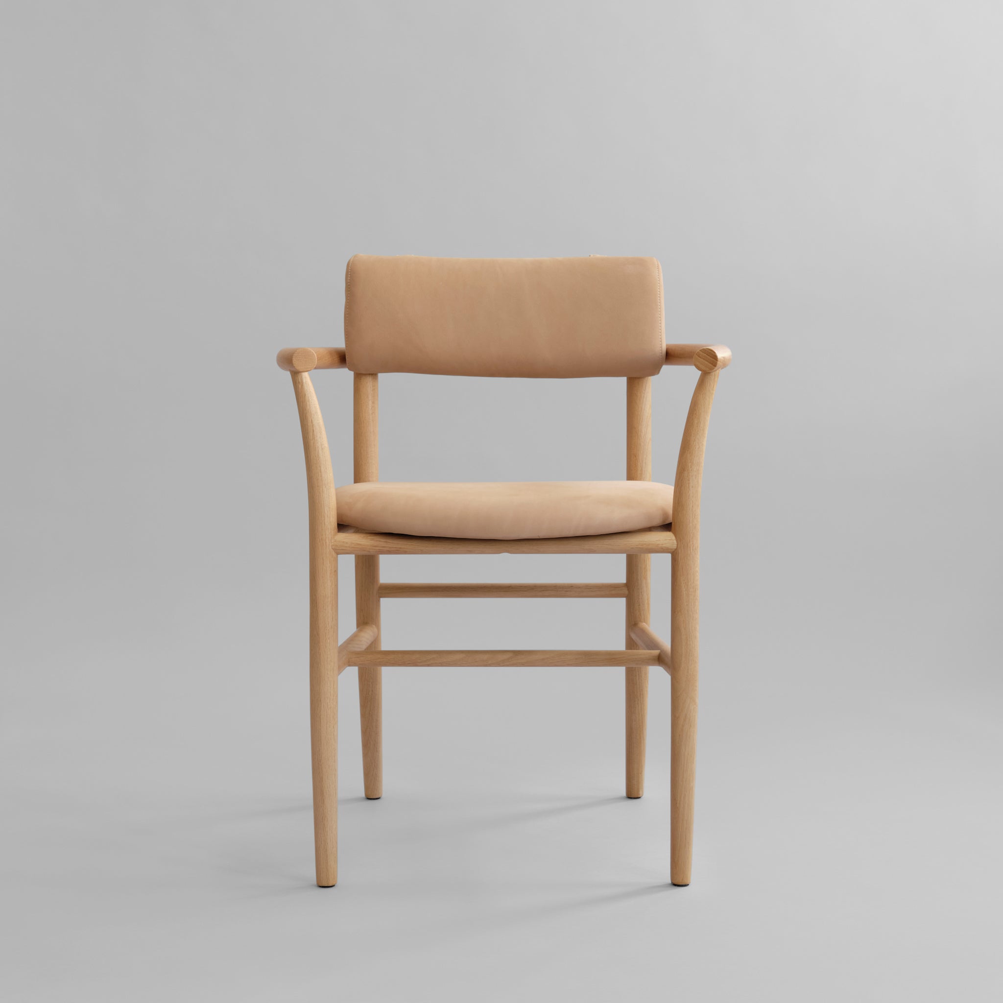 101 Copenhagen - Nama Dining Chair, Armrest - Nubuck - Dining Chair