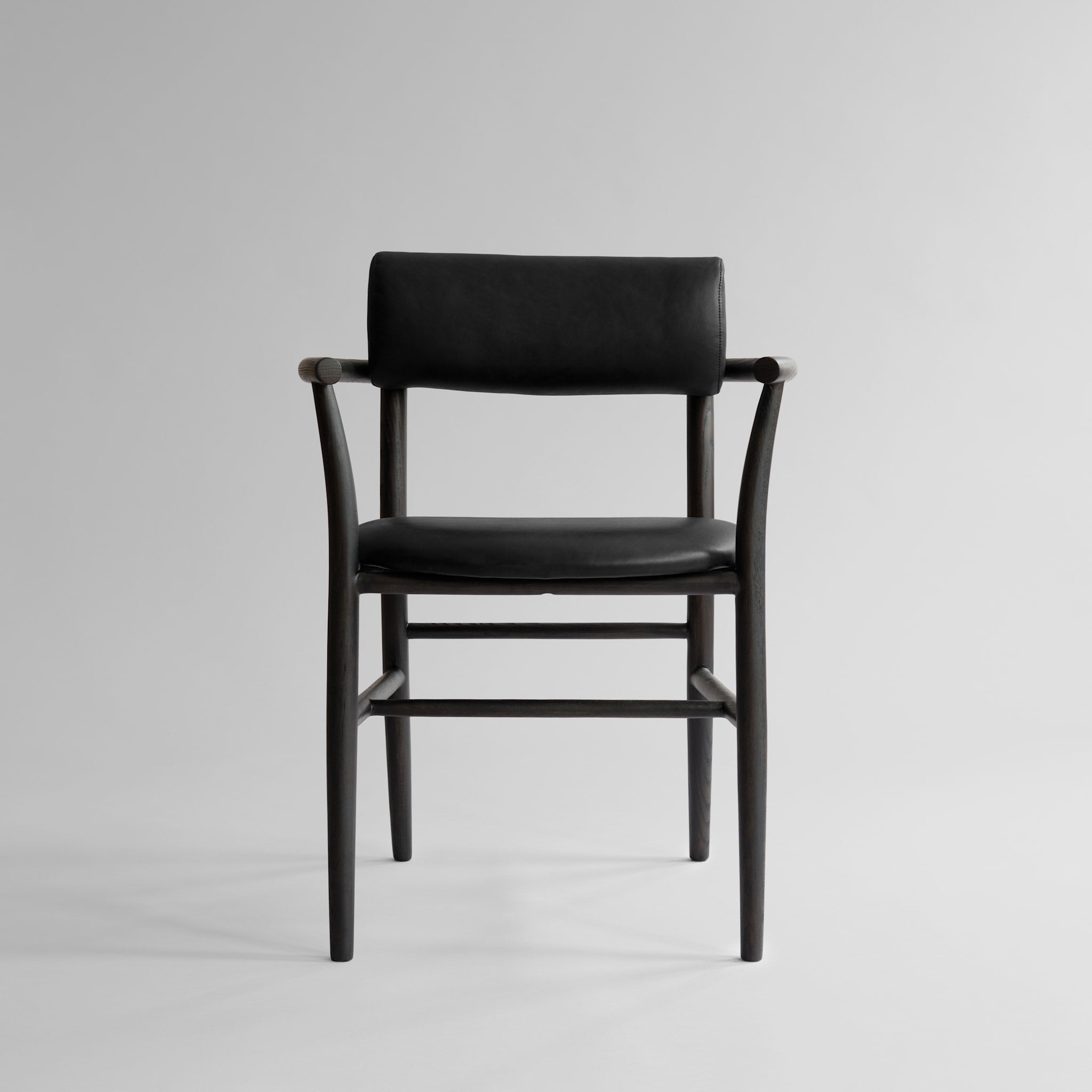 101 Copenhagen - Nama Dining Chair, Armrest - Coffee Black, Aniline Leather - Dining Chair