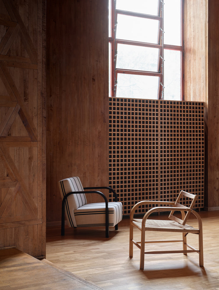 MAZO ARCH Upholstered Lounge Chair