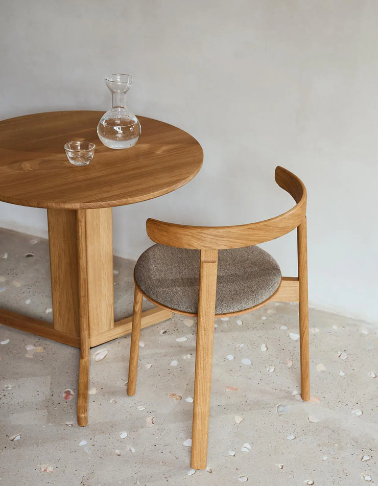 Form & Refine Lunar Chair, Oak Hallingdal 65
