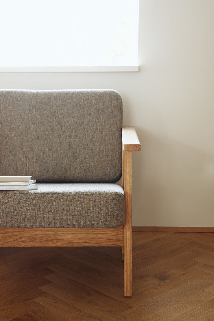 Form & Refine Block Lounge Chair, Oak Hallingdal 65-227