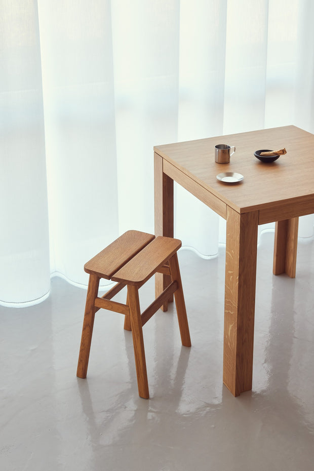 Form & Refine Element Table 70×70, Oak