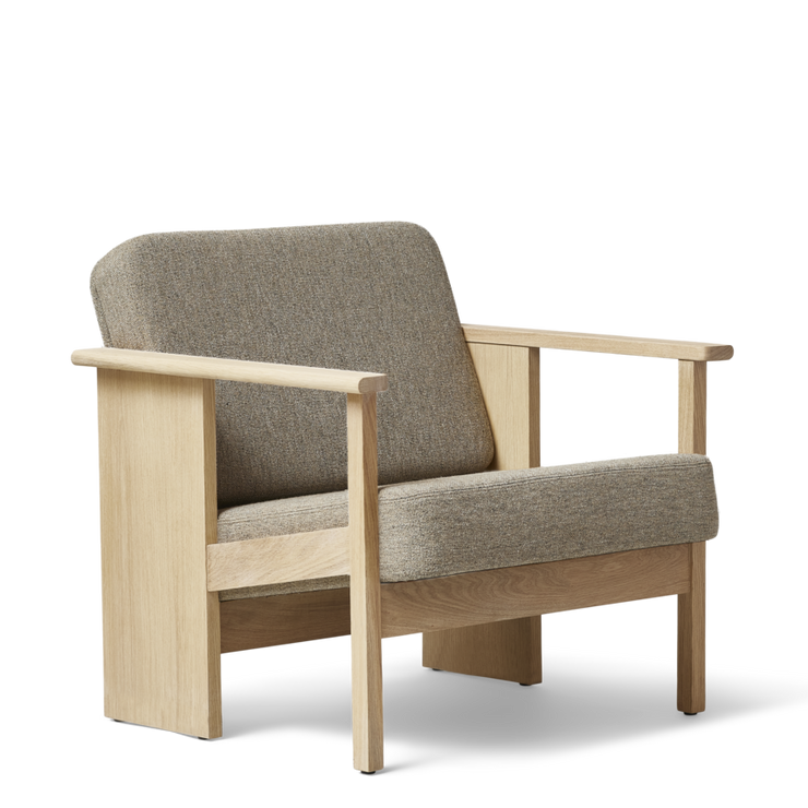 Form & Refine Block Lounge Chair, White Oak Hallingdal 65-227