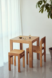 Form & Refine Element Table 70×70, Oak
