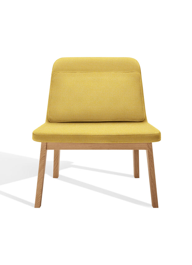 Møbel Copenhagen LEAN Lounge Chair, Oiled Oak w/Cushion