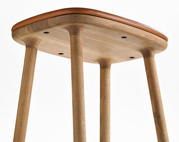 Møbel Copenhagen CUBA Bar Stool, Oiled Oak