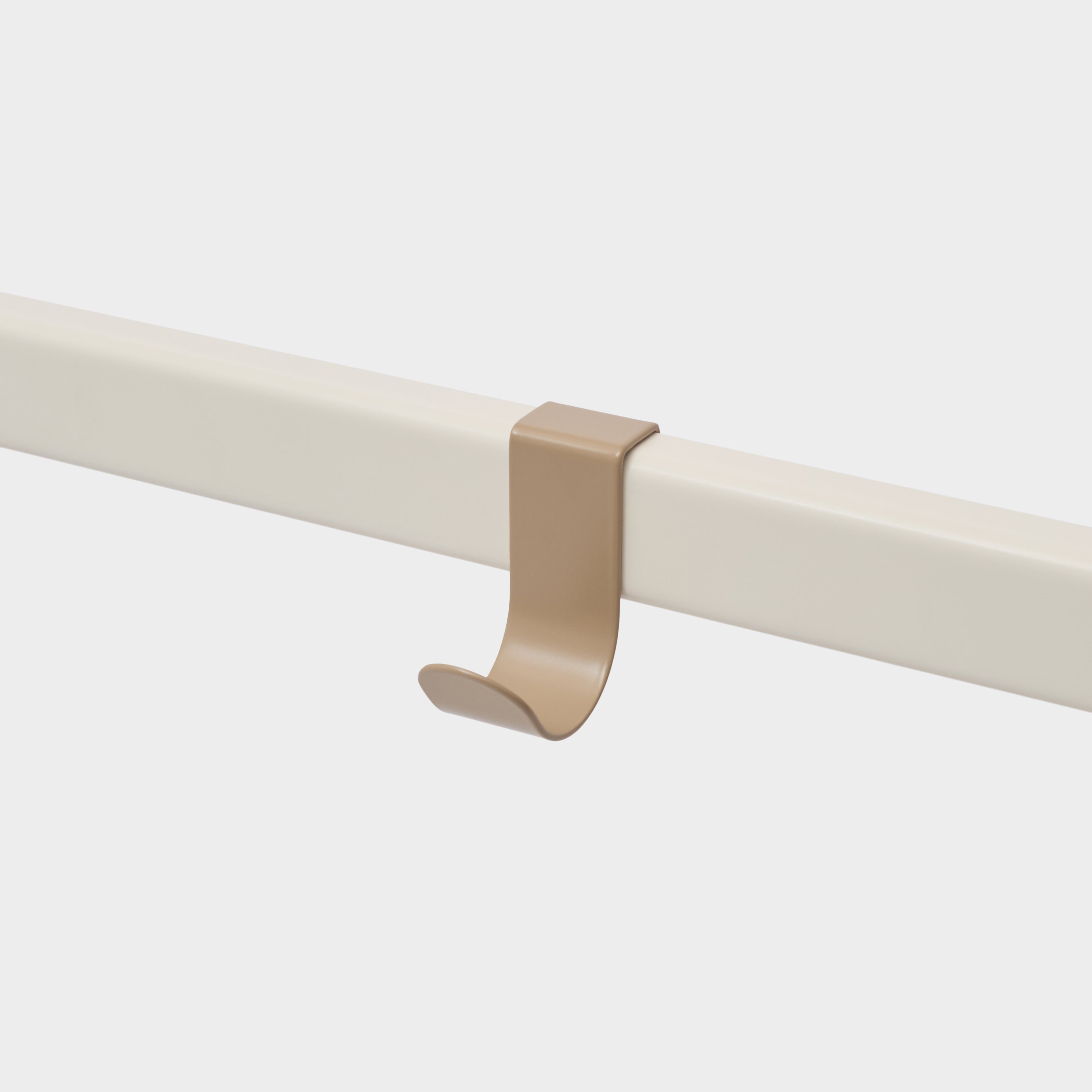 Pedestal Hook Mount - Sandstorm