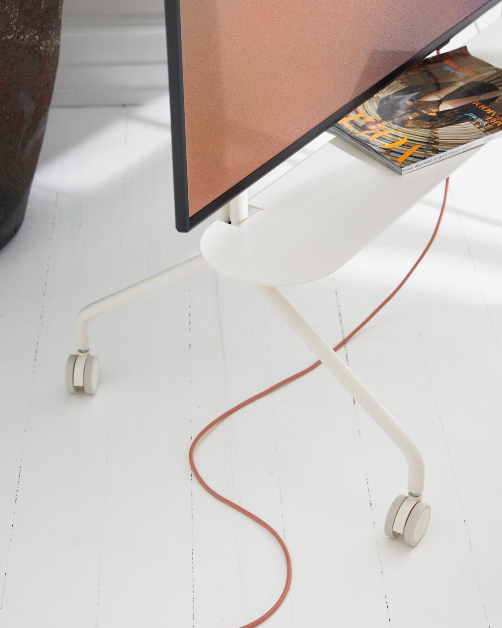 Pedestal Pipe Shelf - Pearl
