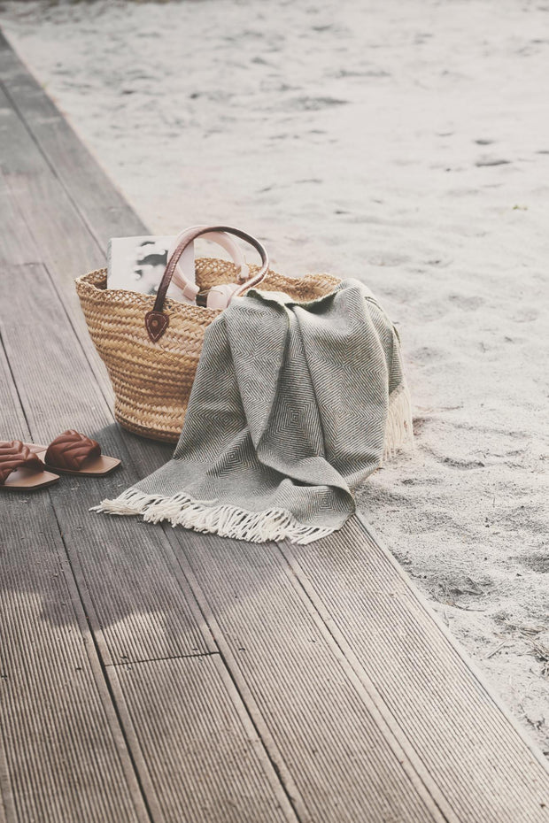 Silkeborg Uldspinderi La Paz Throw - Dark Grey