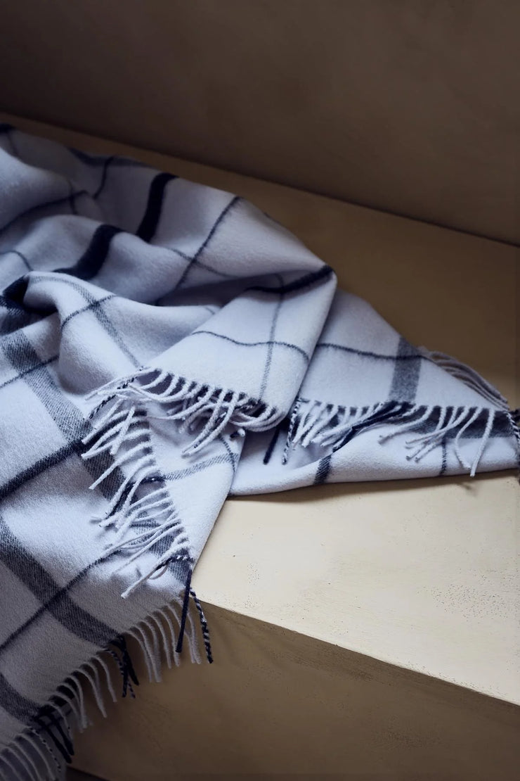 Silkeborg Uldspinderi Warp & Weft Throw - Concrete/Midnight