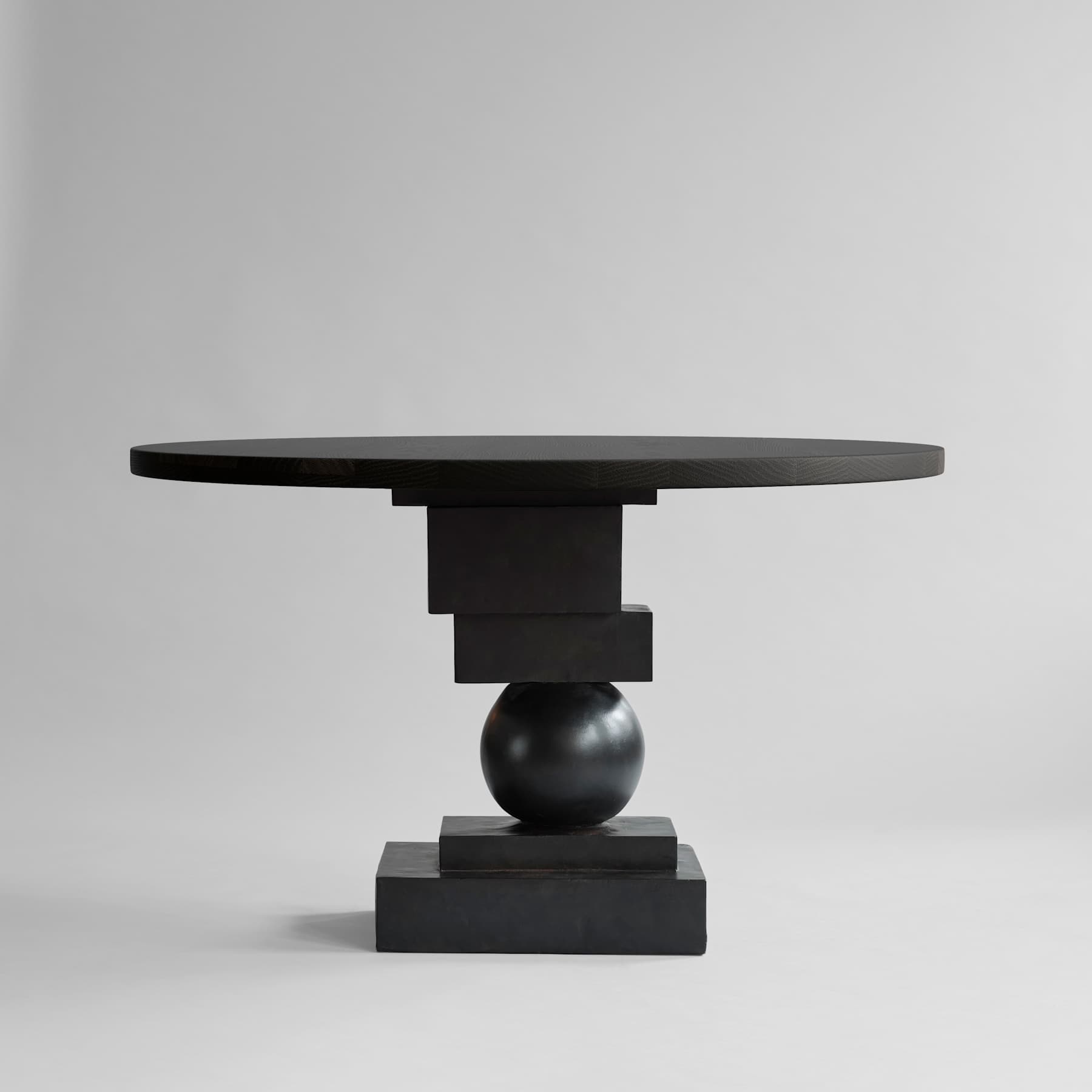 101 Copenhagen Artist Dining Table, Ø120cm - Coffee Black Oak