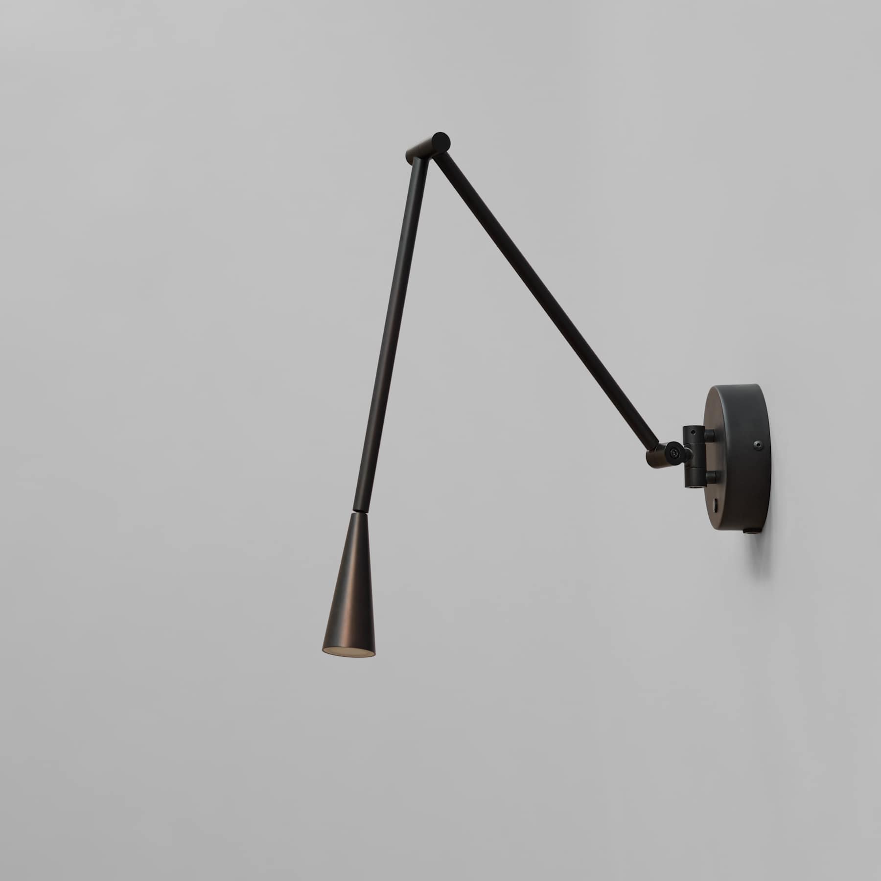 101 Copenhagen Snake Wall Lamp - Burned Black (UL N/A)