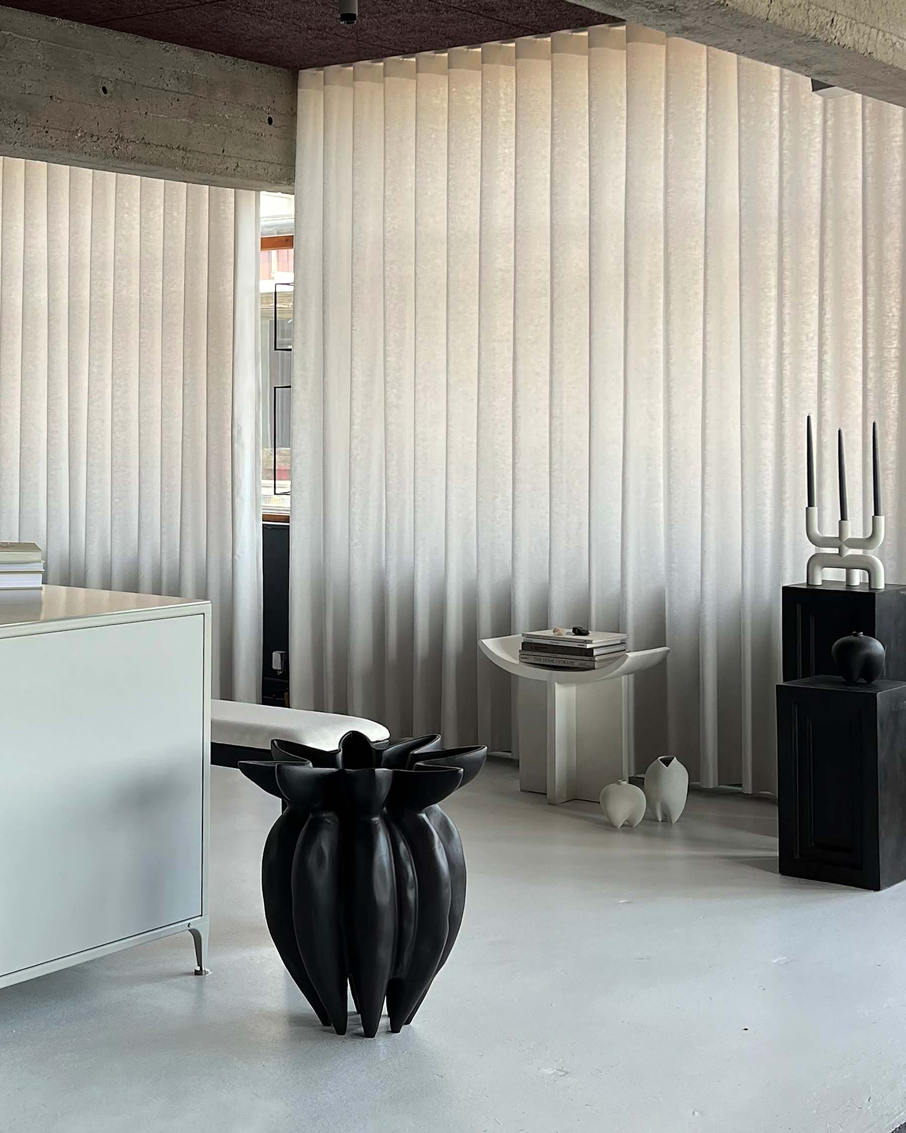 101 Copenhagen Lotus Vase, Big - Coffee