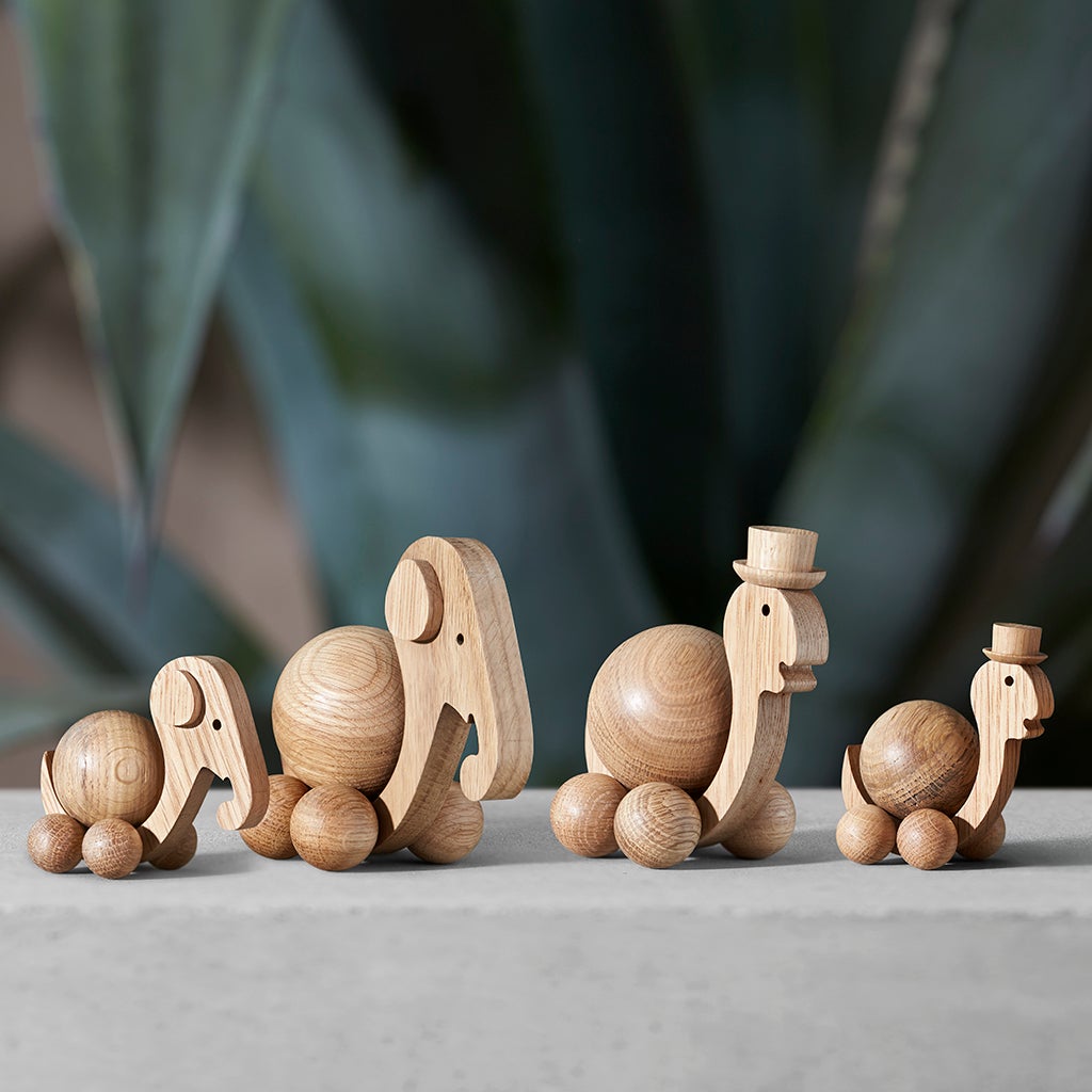ChiCura Copenhagen Spinning Turtle - Small Living / Figures & Dice Oak
