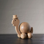ChiCura Copenhagen Spinning Turtle - Medium Living / Figures & Dice Oak