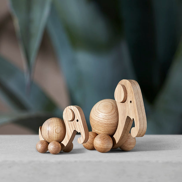 ChiCura Copenhagen Spinning Elephant - Small Living / Figures & Dice Oak