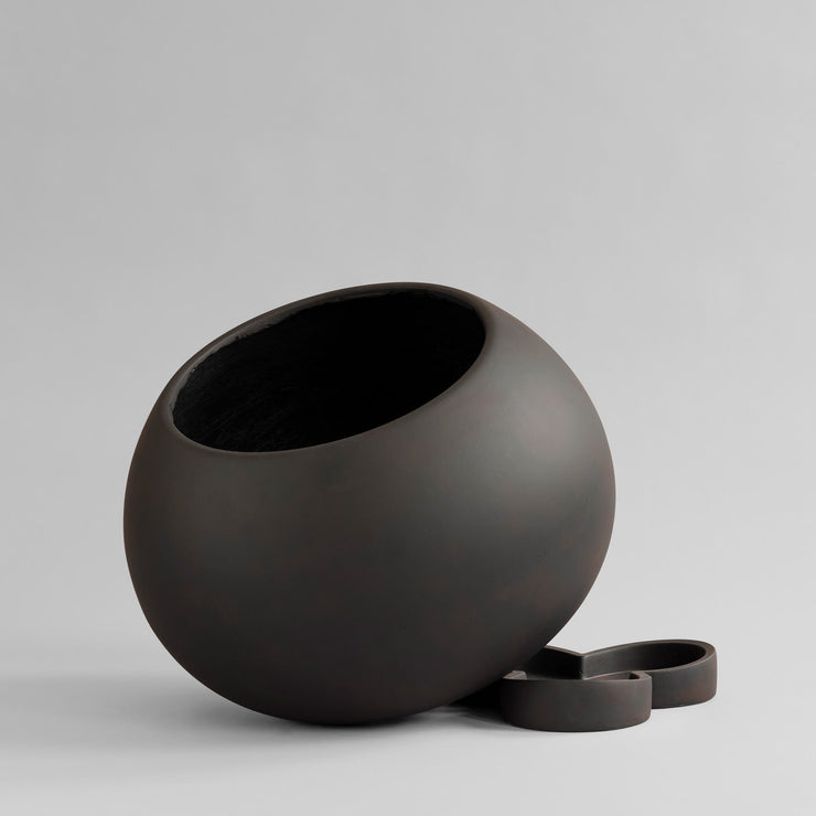 Urchin Plant Pot, Big - Coffee - 101 CPH