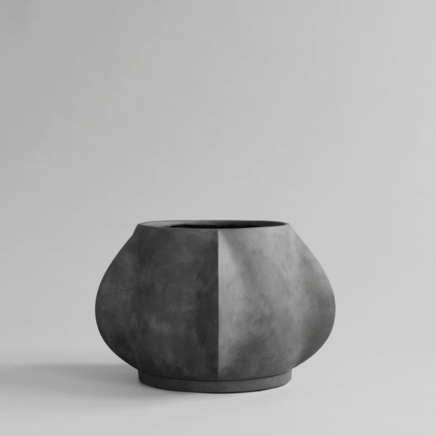 Arket Plant Pot, Medio - Dark Grey - 101 CPH