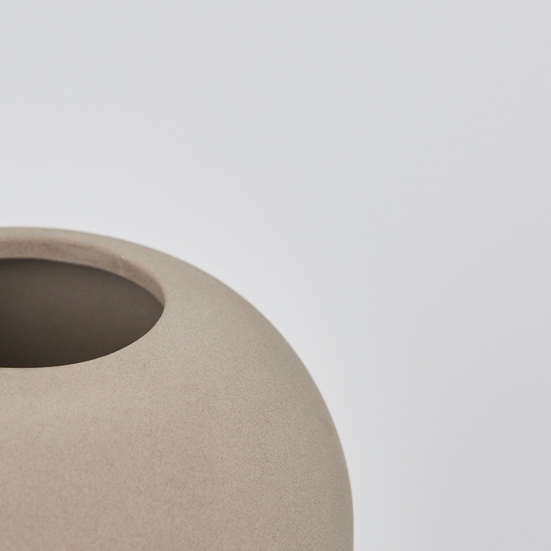 Kristina Dam Studio Dome Vase - Thumbnail 5