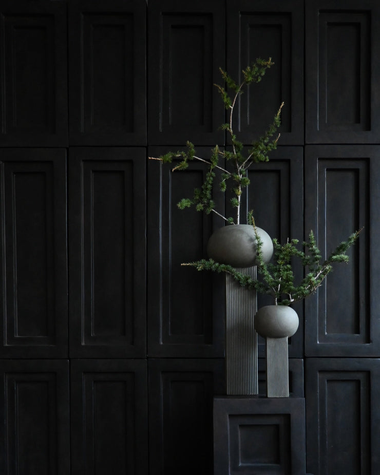 Empire Vase, Big - Dark Grey - 101 CPH
