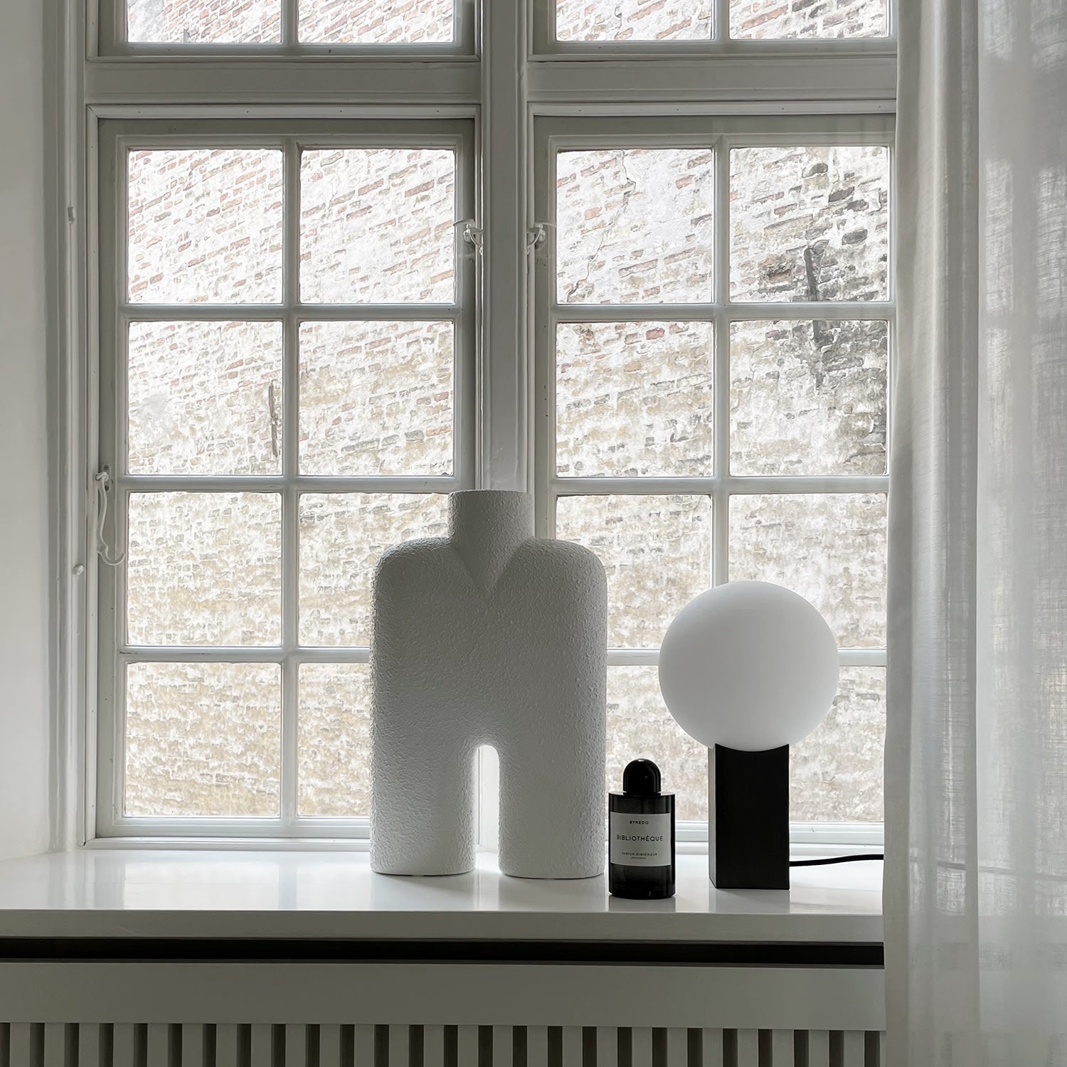 Hoop Table Lamp - Bronze - 101 CPH