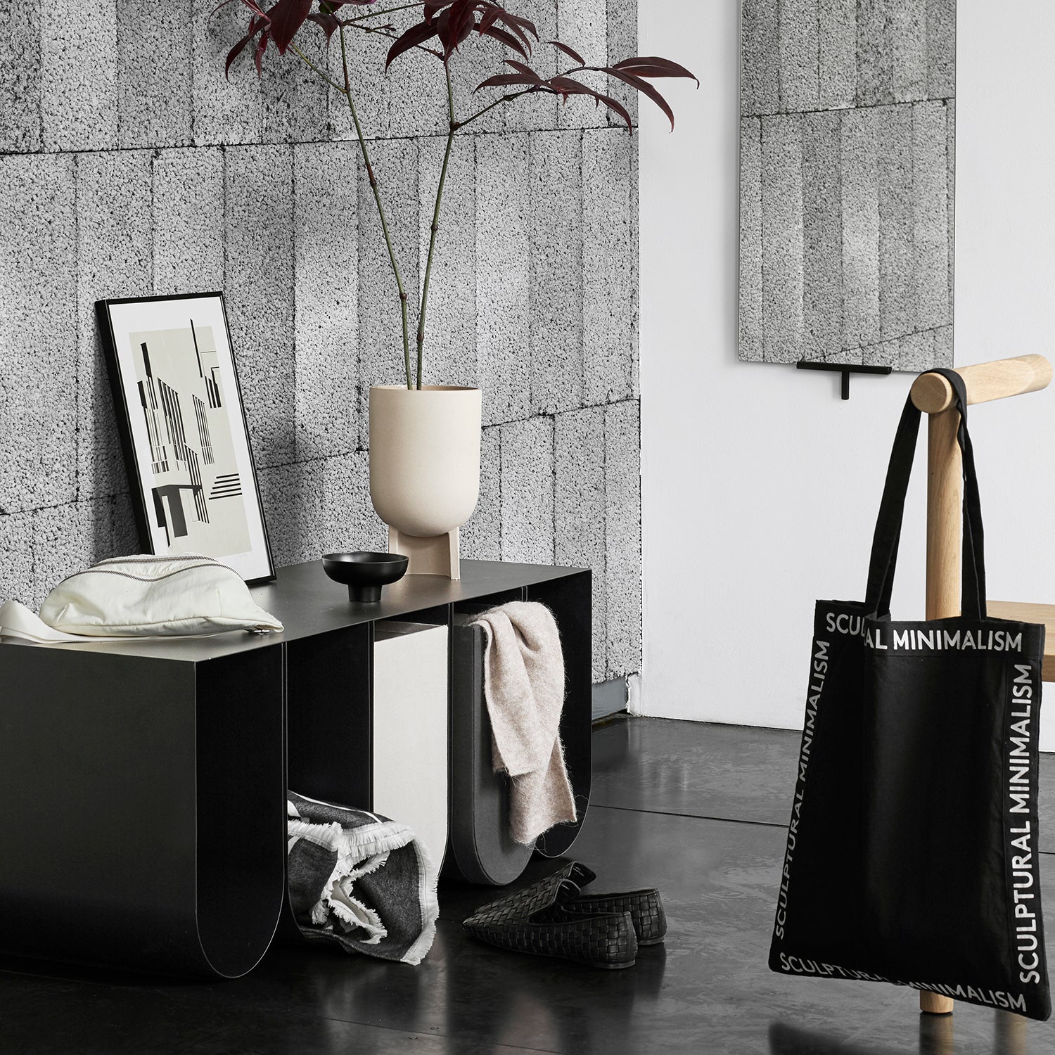 Kristina Dam Studio Curved Box, Black, Medium