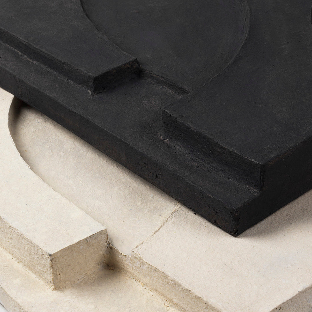 Kristina Dam Studio Serif Relief M, Dark Grey – NORMODE
