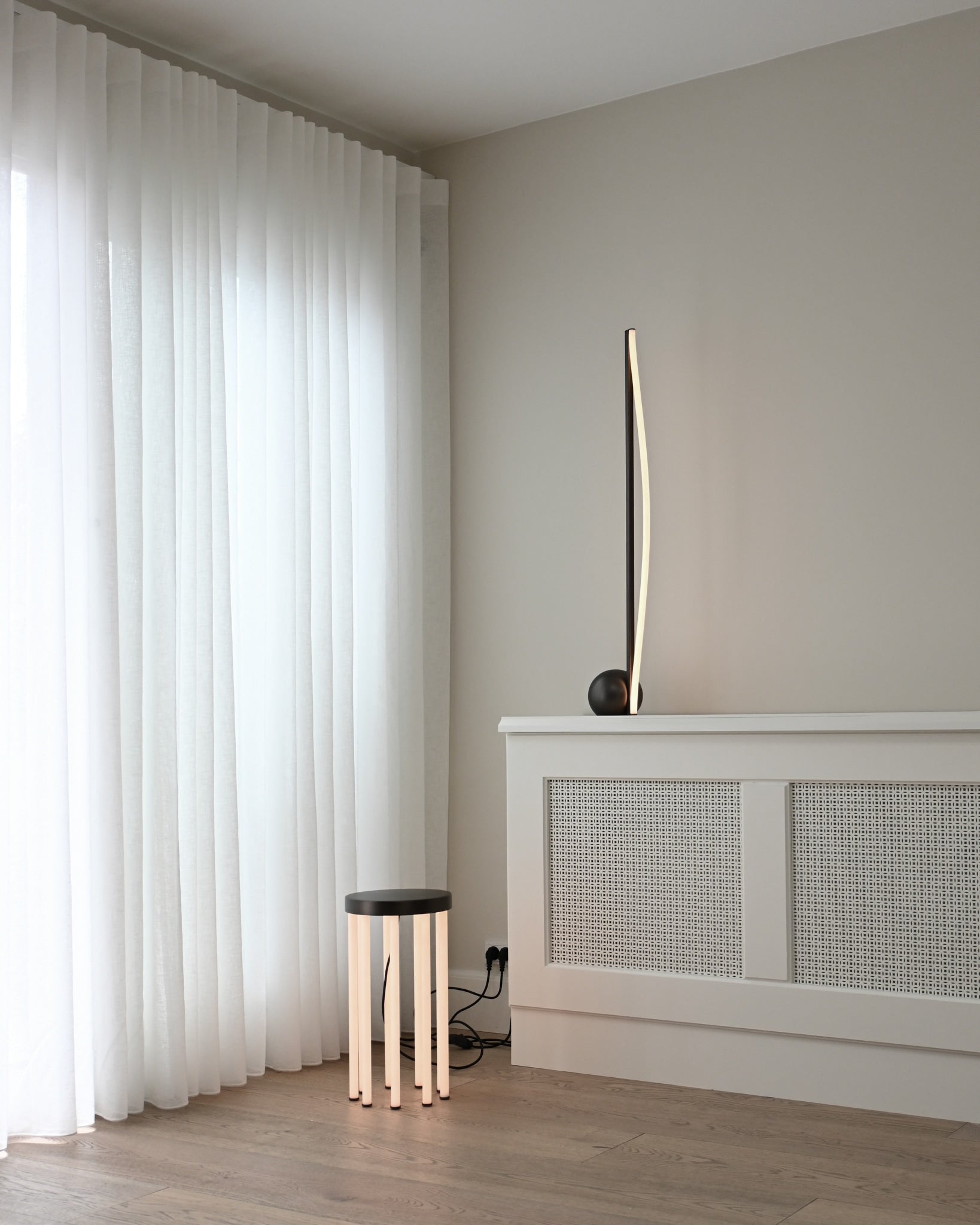 101 Copenhagen Neon Side Table - Thumbnail 5
